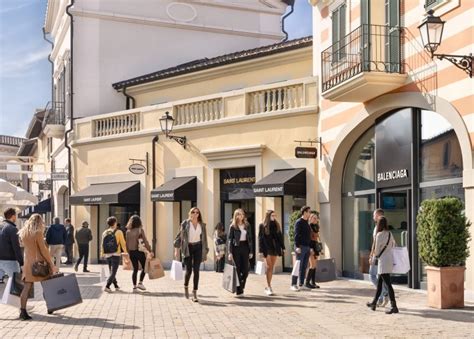 calvin klein outlet serravalle|serravalle outlet milan.